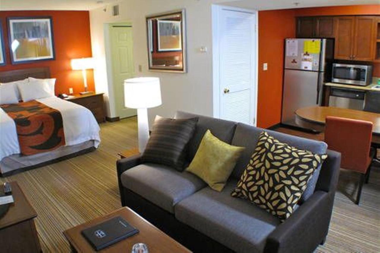 Albany Airport Inn And Suites Latham Room photo